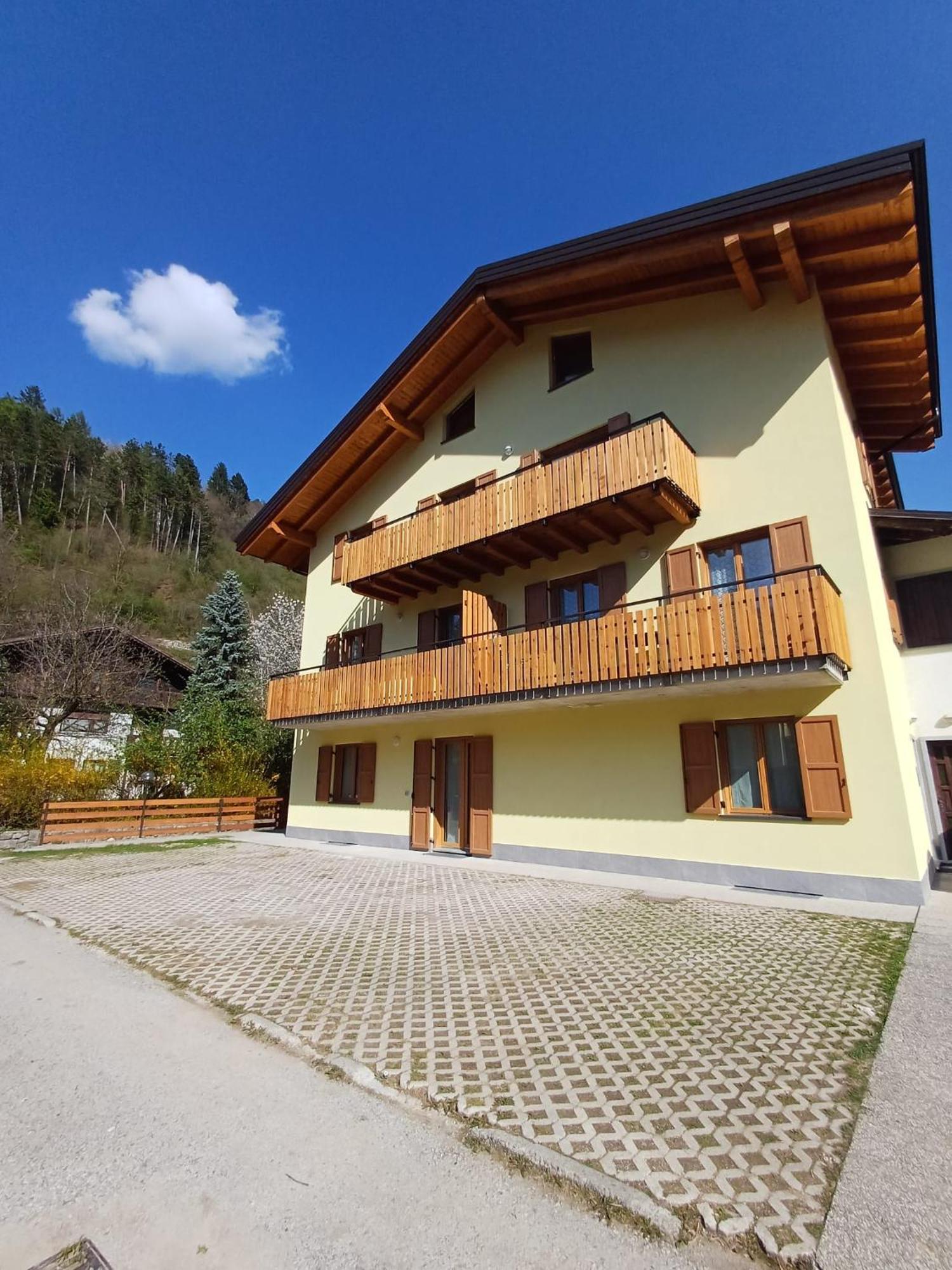 Fiore Pieve Di Ledro Buitenkant foto